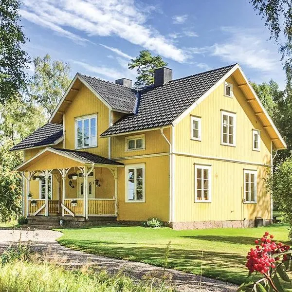 4 Bedroom Nice Home In Mullsjö, hotel v destinaci Mullsjö