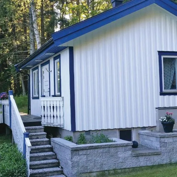 1 Bedroom Stunning Home In Svanesund, hotel v destinaci Svanesund