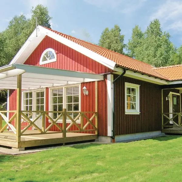 4 Bedroom Amazing Home In Vessigebro, hotel v destinaci Ås