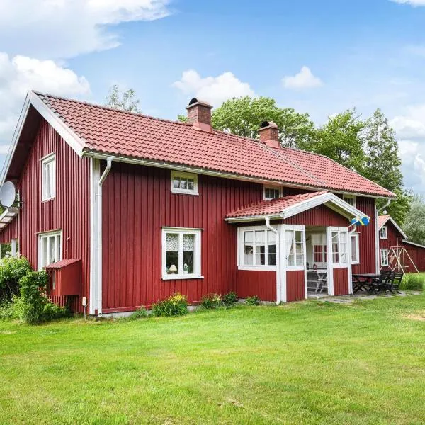 Awesome Home In Ölsremma With Sauna, hotel in Ölsremma