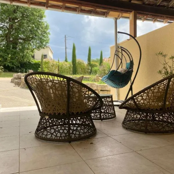 Les Berouds, hotel v destinaci Salaise-sur-Sanne