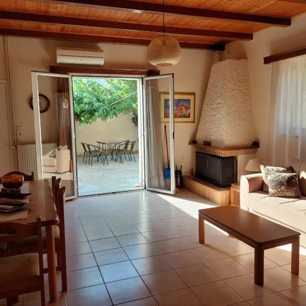 Anna's House, hotel in Anavissos