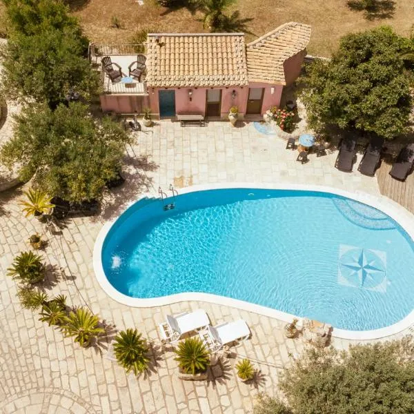 dependance in villa con piscina, hotel in Ragusa