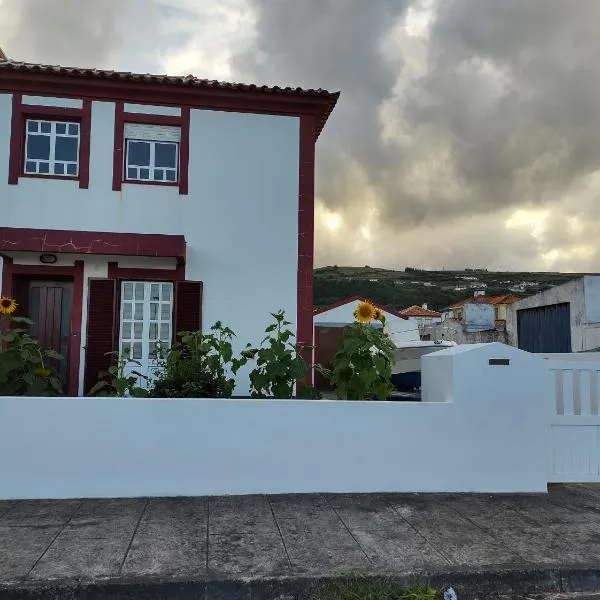 Villa Kai Casa frente al mar y completamente restaurada, hotel in Lajes das Flores