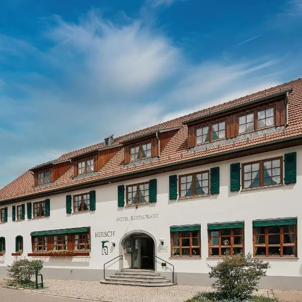 Romantik Hotel & Restaurant Hirsch, hotel v destinaci Sonnenbühl