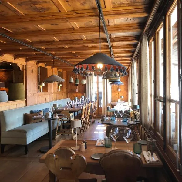 Hôtel Le Grand Chalet Favre، فندق في سانت لوك