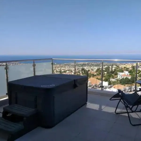Panoramic Holidays - Premium 8, hotel in Peyia
