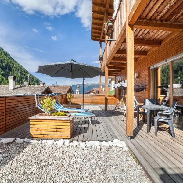 Pritscheshof Ferienwohnung Terrasse, hotel in Malles Venosta