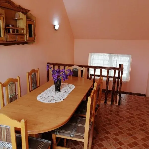 Fodor Vendégház, hotel v destinaci Racu