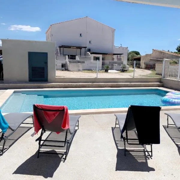 LES MAISONS DU PATY, hotel v destinaci Arles
