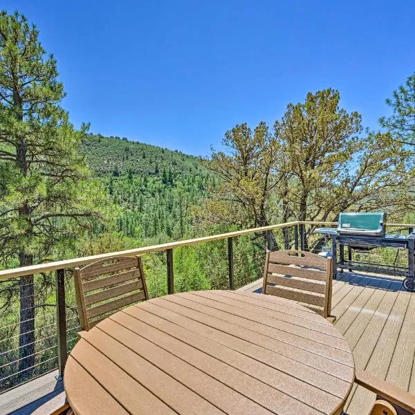 Deck & Mogollon Rim Views: Secluded Payson Cabin, Hotel in Payson