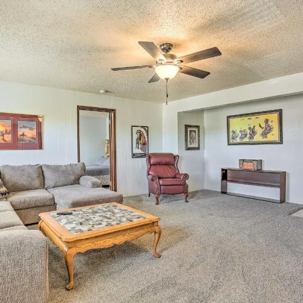 Peaceful Chadron Apartment in Historic Hotel!,沙德倫的飯店