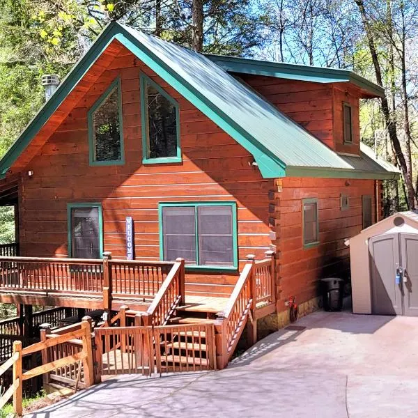 LUXURY CABIN WITH WATERVIEW AND PRIVACY, hiking, hotel in Cherry Log