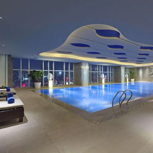 Pullman Yantai Center, hotel v destinaci Jen-tchaj