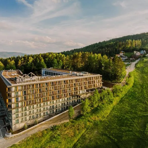 BELMONTE Hotel Krynica-Zdrój, hotel in Uhryń