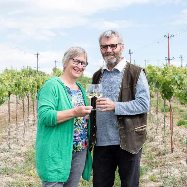 Weingut zur Schlafmütze, hotel v destinaci Herrnbaumgarten