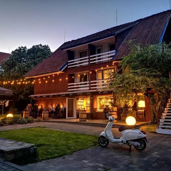Poilsio namai Žuvėdra, hotel v destinaci Nida