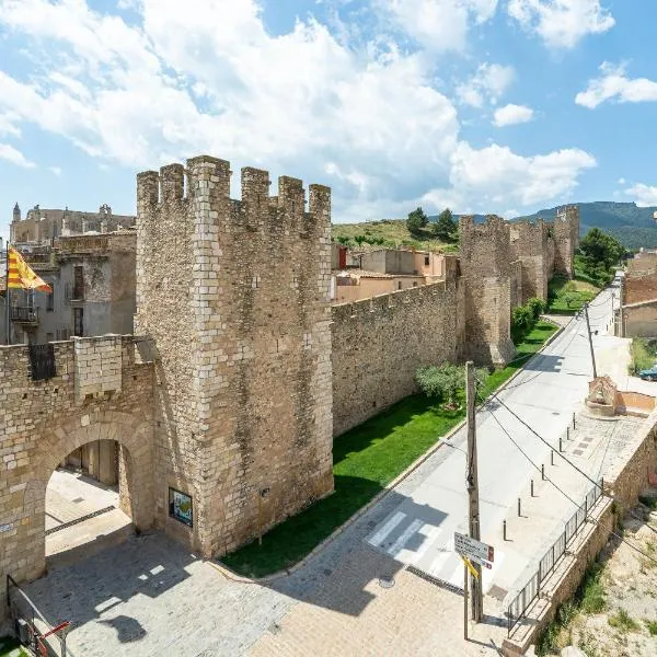 Hauzify I Apartaments Montblanc, hotel in Poblet