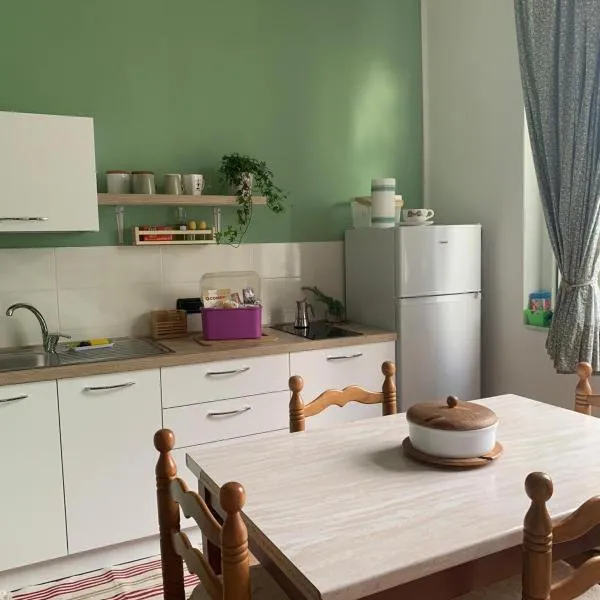 Appartamento Salvia in centro, hotel v destinaci Ascea