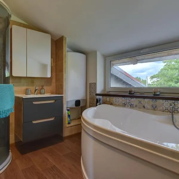 Blatenský House 393 - Apartmá 3, Hotel in Abertamy