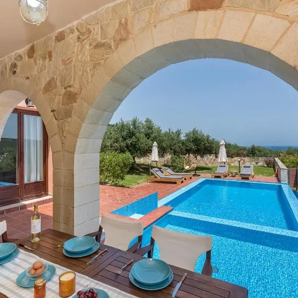 Villa Katerina with Eco heated pool, hotel v destinaci Spiliá