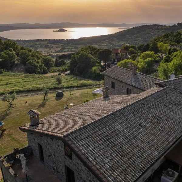 Agriturismo Le Casette Sul Lago、モンテフィアスコーネのホテル