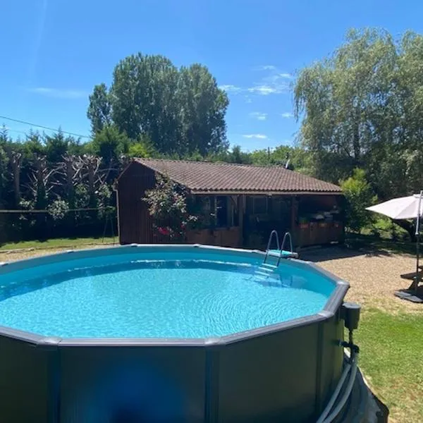La Zénitude petit coin de détente proche de Sarlat, hotel in Berbiguières