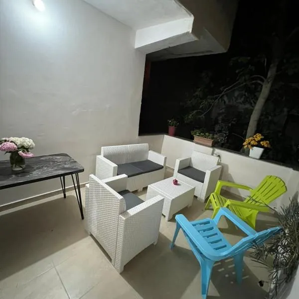 Dragoti Apartment 2, hotel u gradu Golem