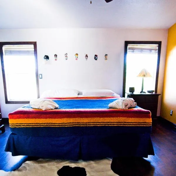 Sunny Southwest Cottage, hotel in Mesa Verde National Park