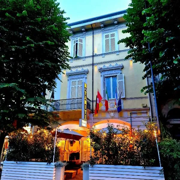 Hotel Tahiti, hotell i Viareggio