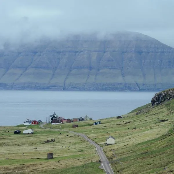 Viðareiði에 위치한 호텔 Authentic Faroese House / Unique Location / Nature