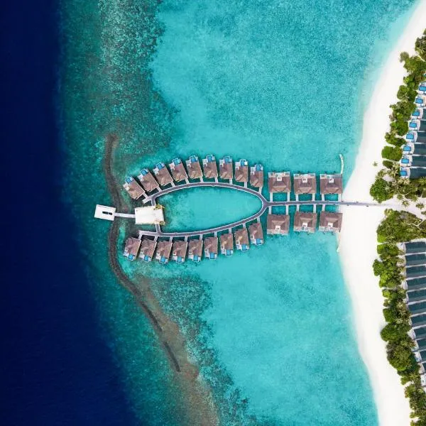 Furaveri Maldives - COMPLIMENTARY ROUND-TRIP SEAPLANE TRANSFER for two for a minimum of 5 nights or more from May 1st to October 31st, 2025, hotel v destinaci Raa Atoll