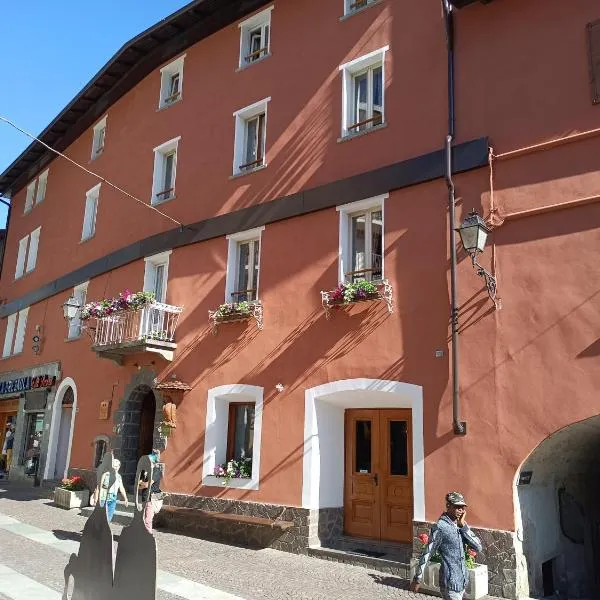 Hotel Gufo, hotel em Bormio