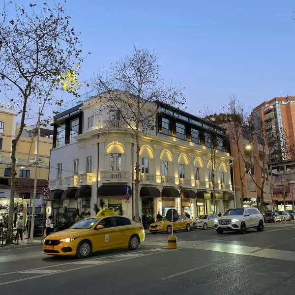 The Crown Boutique Hotel & SPA, hotel v destinaci Tirana