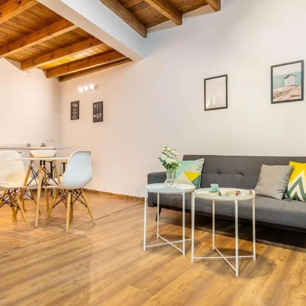 Apartamento Macarena - cerca de Catedral e Isla Mágica - con AC, hotel en Sevilla