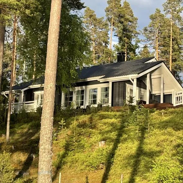 Elegant villa on the shore of Lake Saimaa, hotel in Lappeenranta