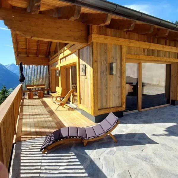Panorama Berg Chalet, hotel v destinaci Großkirchheim