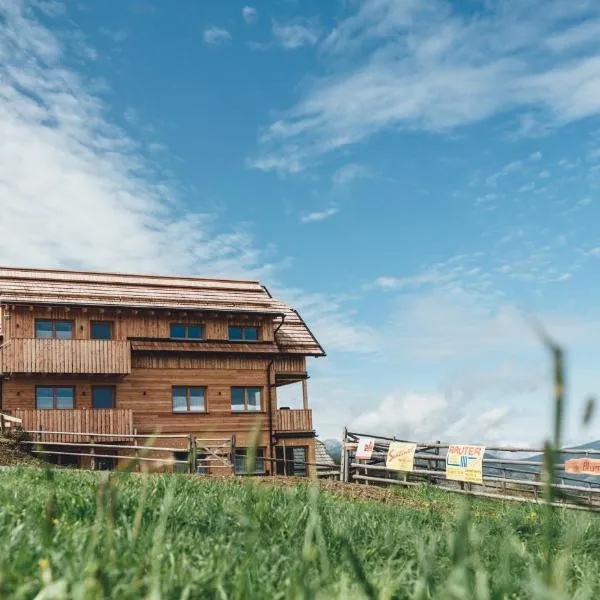 Hiasl Zirbenhütte, hotel in Glödnitz