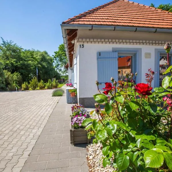 Boróka Apartmanház、Hárskútのホテル