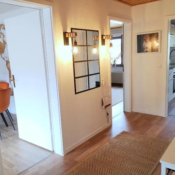 Family-Apartment mit Balkon, Küche, Parkplatz & Waschmaschine, hotel i Offenburg