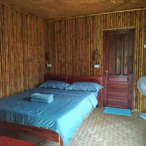 Nana Bungalows, hotel em Ban Nabông