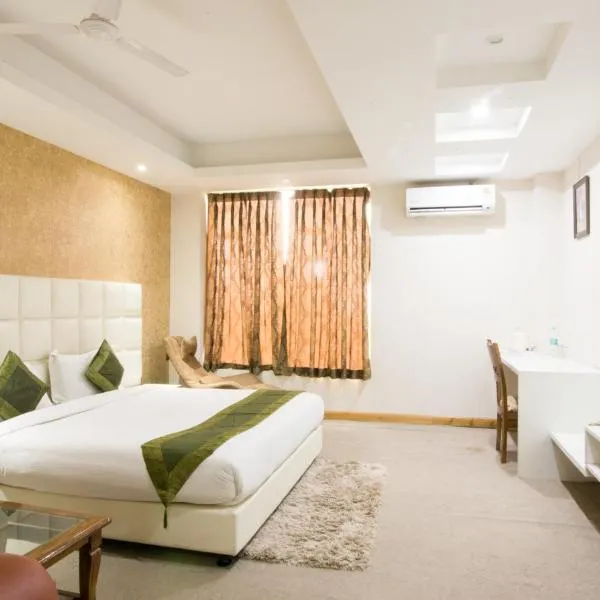 Treebo Trend House Inn, hotel in Noida