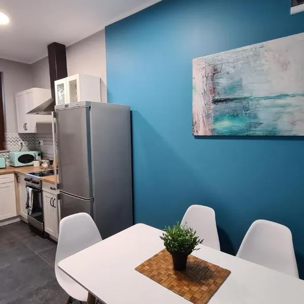 Urocze Apartamenty na Wsi, hotel in Golędzinów