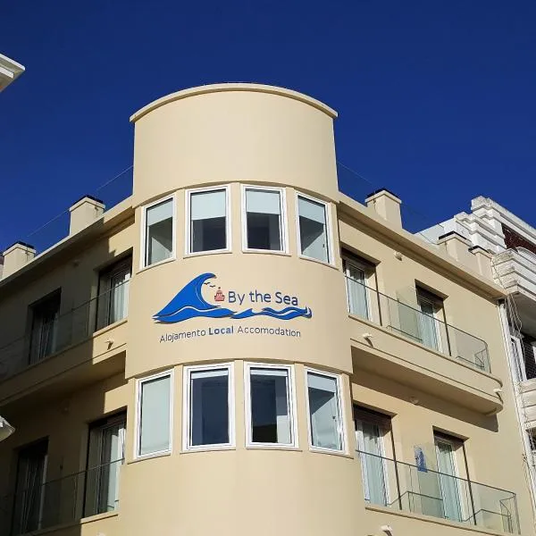 By the Sea – hotel w mieście Nazaré