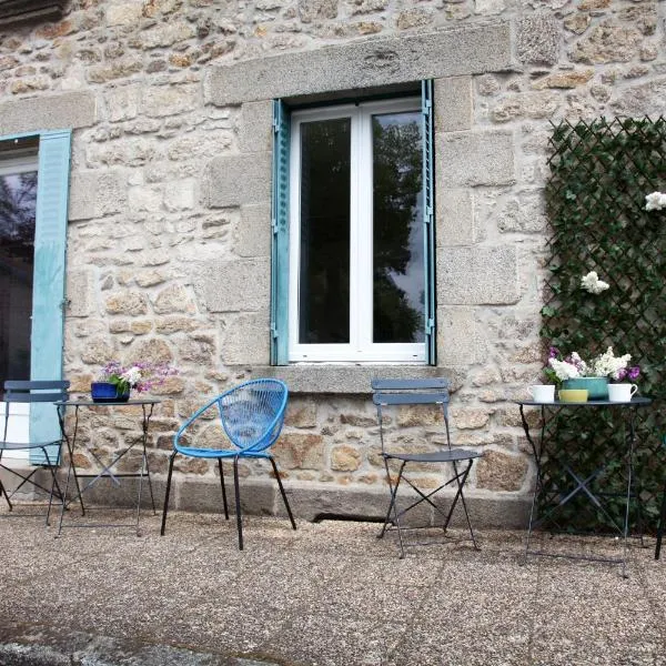 La maison d Eole, hotel in Saint-Hilaire-le-Château