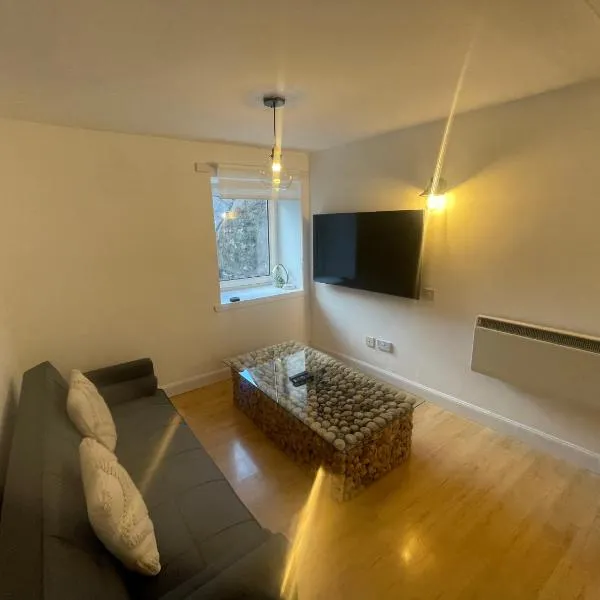 Alpine Apartments - 1, hotel in Blairgowrie