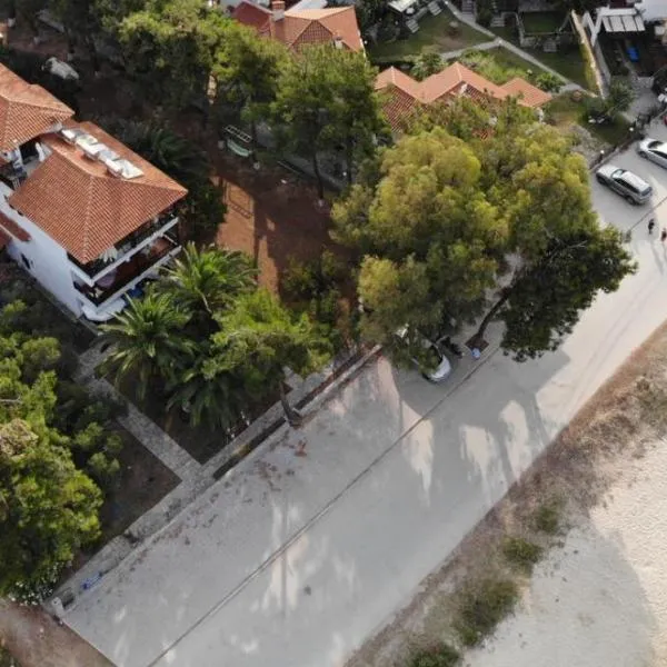 Villa Miranda, hotel Nikítiben
