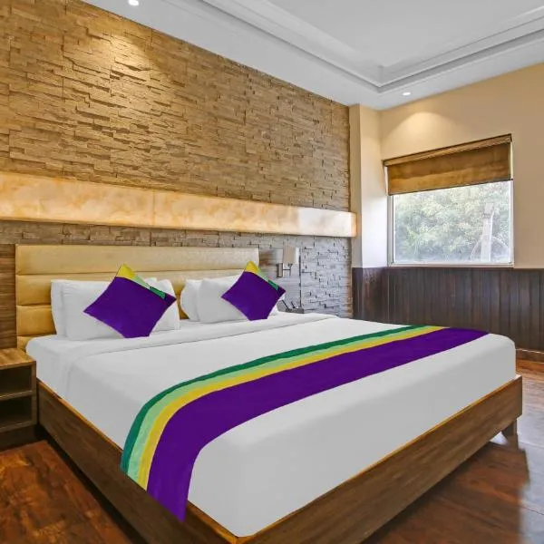 Treebo Premium Arista, hotel in Chandīgarh