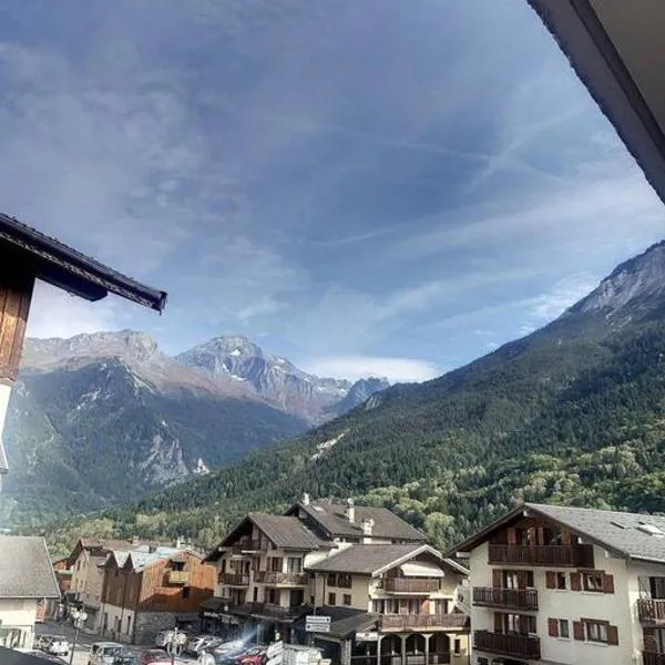 Appartement plein centre ville de Bozel, hotel v destinaci Bozel
