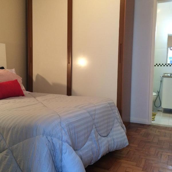 Incrivel quarto sala Ipanema em frente ao metro - Jangadeiros duas quadras da praia - Foto 2